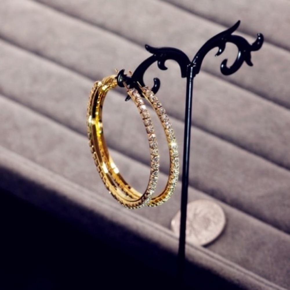 Large and small diamond gold and silver plated hoops.